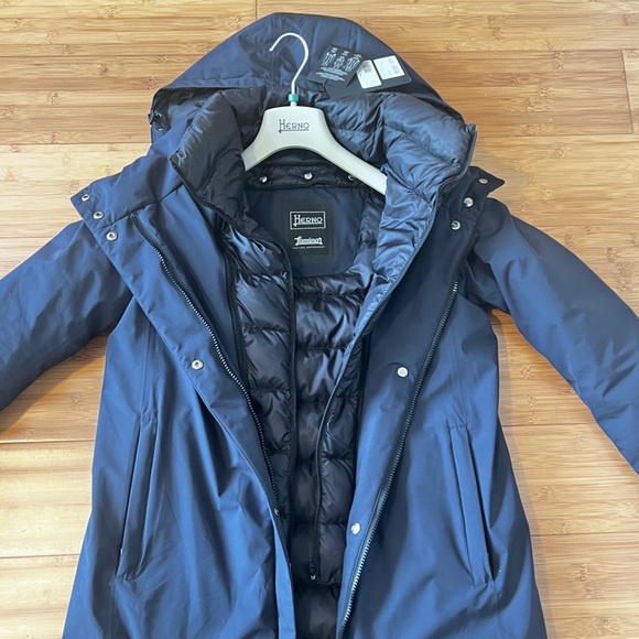 Herno Goretex Two-Ply A-Line Waterproof Windbreaker - Picture 2 of 11